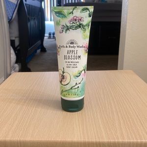 Apple blossom body cream